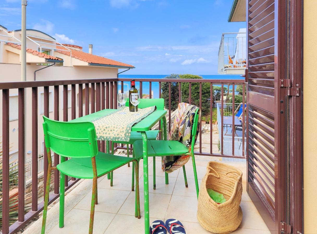 Le Dune Sea View Apartments - Futura Cav San Vincenzo Exteriör bild